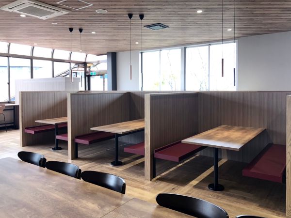 メインワークスのオフィスデザイン事例1